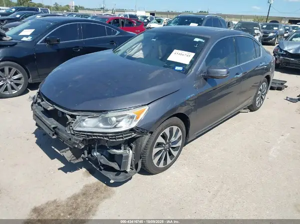 JHMCR6F53HC010118 2017 HONDA ACCORD - Image 2