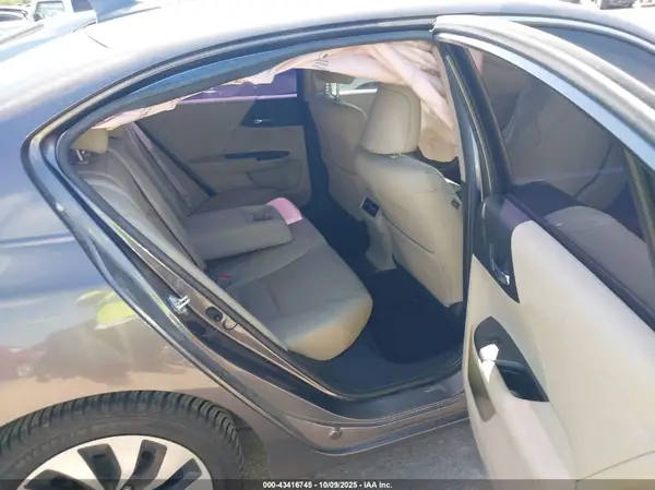 JHMCR6F53HC010118 2017 HONDA ACCORD - Image 8