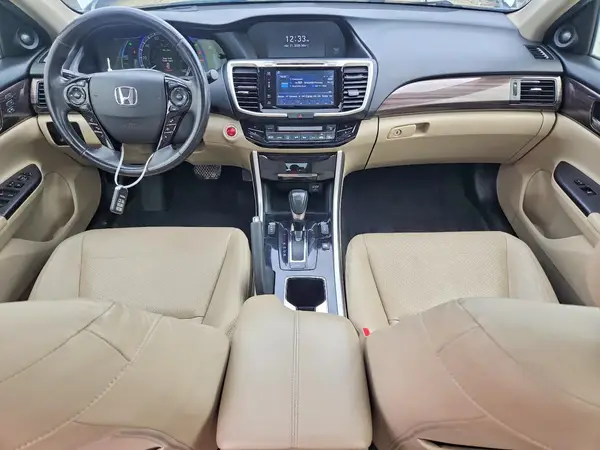 JHMCR6F53HC010569 2017 HONDA ACCORD - Image 8