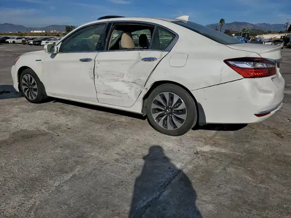 JHMCR6F53HC018722 2017 HONDA ACCORD - Image 2