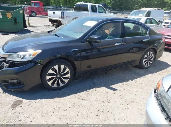 JHMCR6F53HC025301 2017 HONDA ACCORD - Image 2