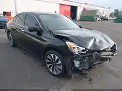 JHMCR6F53HC028196 2017 HONDA ACCORD