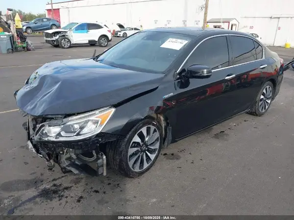 JHMCR6F53HC028196 2017 HONDA ACCORD - Image 2