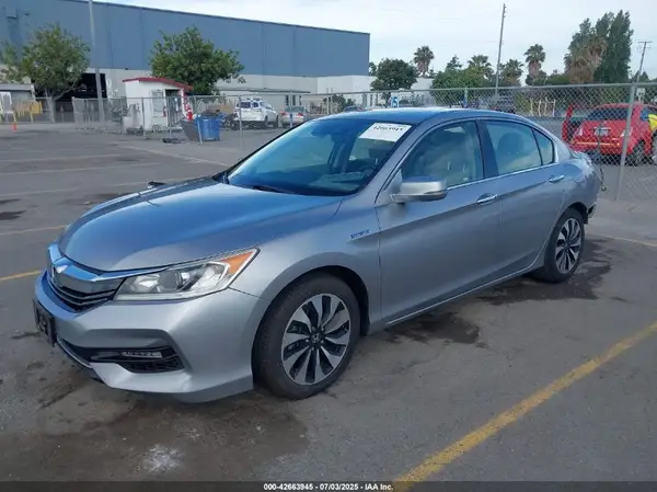 JHMCR6F53HC028618 2017 HONDA ACCORD - Image 2