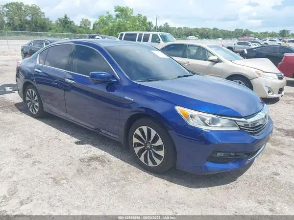 JHMCR6F54HC010483 2017 HONDA ACCORD - Image 1