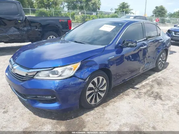 JHMCR6F54HC010483 2017 HONDA ACCORD - Image 2