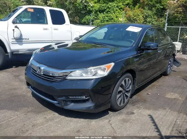 JHMCR6F54HC011357 2017 HONDA ACCORD - Image 2