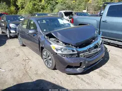JHMCR6F54HC028529 2017 HONDA ACCORD