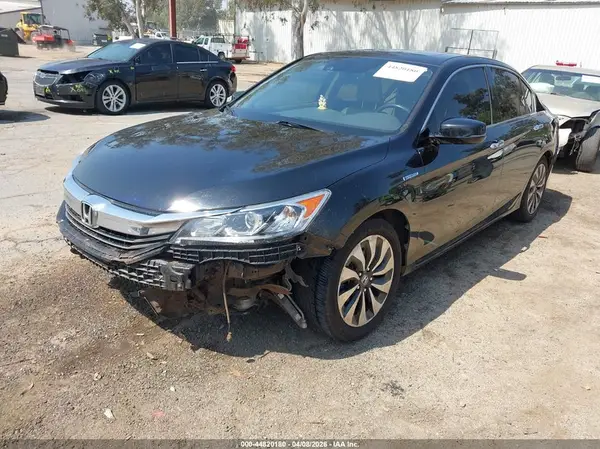 JHMCR6F55HC004773 2017 HONDA ACCORD - Image 2