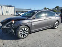 JHMCR6F55HC008743 2017 HONDA ACCORD