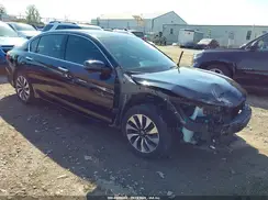 JHMCR6F55HC015661 2017 HONDA ACCORD