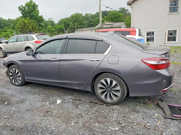 JHMCR6F55HC015840 2017 HONDA ACCORD - Image 2