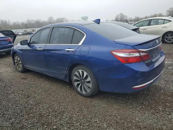 JHMCR6F55HC023789 2017 HONDA ACCORD - Image 2