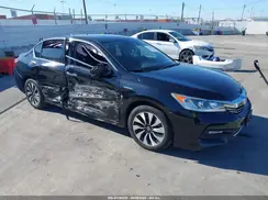 JHMCR6F55HC025168 2017 HONDA ACCORD