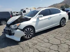 JHMCR6F55HC027017 2017 HONDA ACCORD