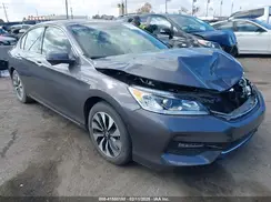 JHMCR6F55HC027812 2017 HONDA ACCORD