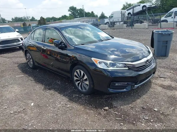 JHMCR6F55HC028667 2017 HONDA ACCORD - Image 1
