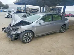 JHMCR6F55HC030175 2017 HONDA ACCORD