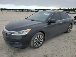 JHMCR6F55HC030855 2017 HONDA ACCORD