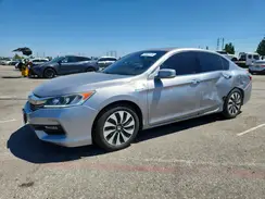 JHMCR6F55HC031827 2017 HONDA ACCORD