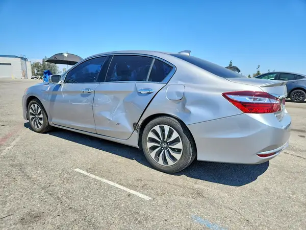 JHMCR6F55HC031827 2017 HONDA ACCORD - Image 2