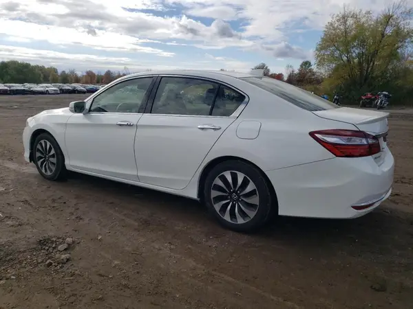 JHMCR6F56HC000649 2017 HONDA ACCORD - Image 2