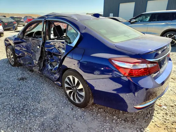 JHMCR6F56HC001980 2017 HONDA ACCORD - Image 2