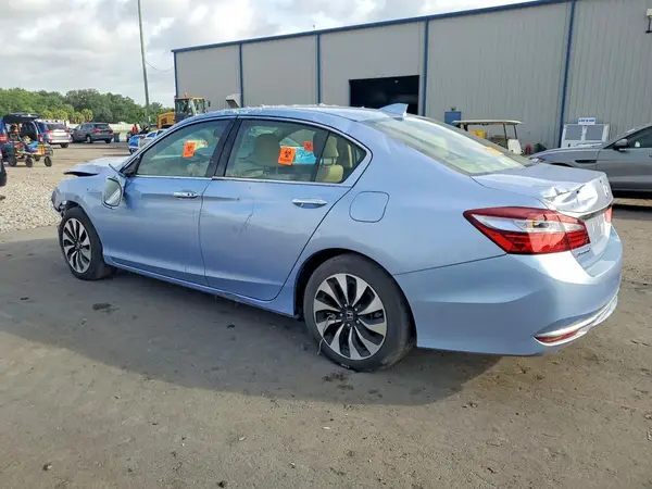JHMCR6F56HC007858 2017 HONDA ACCORD - Image 2