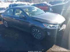 JHMCR6F56HC008752 2017 HONDA ACCORD