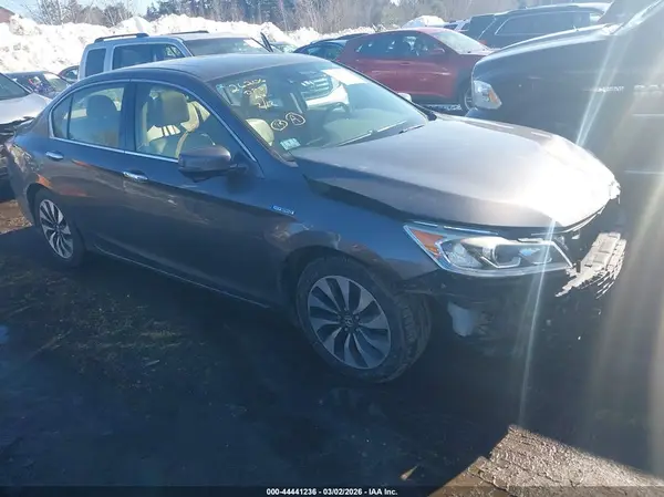JHMCR6F56HC008752 2017 HONDA ACCORD - Image 1