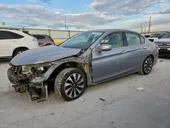JHMCR6F56HC010081 2017 HONDA ACCORD