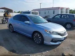 JHMCR6F56HC011179 2017 HONDA ACCORD