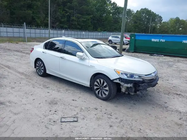 JHMCR6F56HC011456 2017 HONDA ACCORD - Image 1