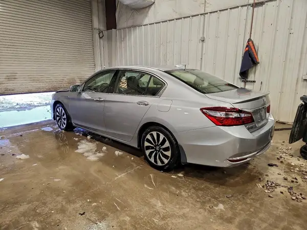 JHMCR6F56HC012526 2017 HONDA ACCORD - Image 2