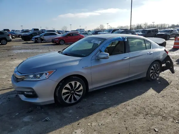 JHMCR6F56HC015765 2017 HONDA ACCORD - Image 1