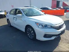 JHMCR6F56HC020450 2017 HONDA ACCORD