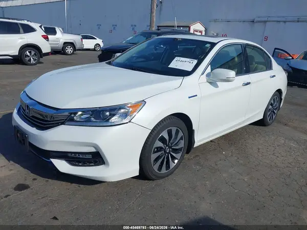 JHMCR6F56HC020450 2017 HONDA ACCORD - Image 2