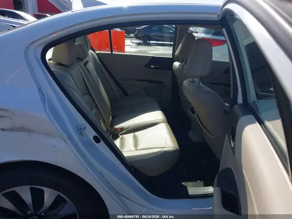 JHMCR6F56HC020450 2017 HONDA ACCORD - Image 8