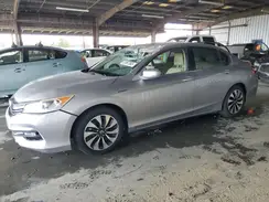 JHMCR6F56HC025082 2017 HONDA ACCORD