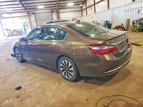 JHMCR6F56HC026457 2017 HONDA ACCORD - Image 2