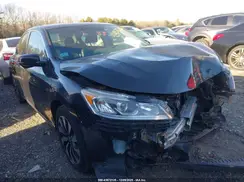 JHMCR6F56HC028208 2017 HONDA ACCORD