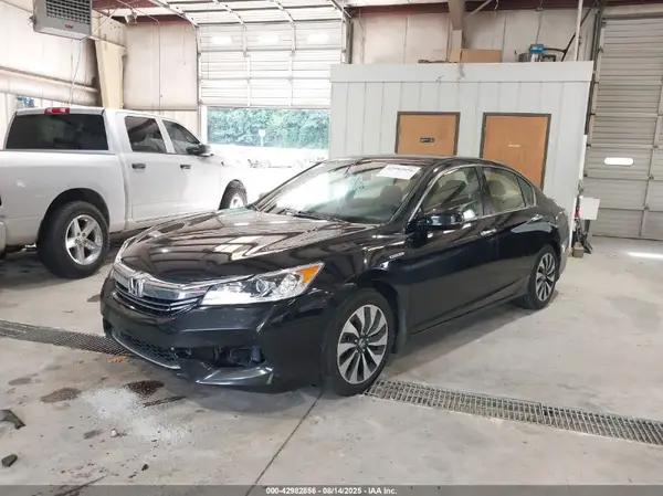 JHMCR6F56HC028239 2017 HONDA ACCORD - Image 2