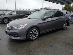 JHMCR6F56HC028502 2017 HONDA ACCORD