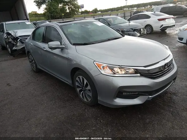 JHMCR6F56HC030184 2017 HONDA ACCORD - Image 1