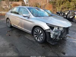JHMCR6F57HC001115 2017 HONDA ACCORD