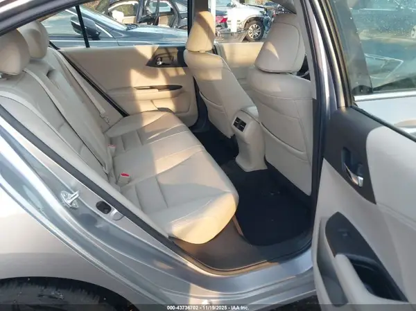 JHMCR6F57HC001115 2017 HONDA ACCORD - Image 8