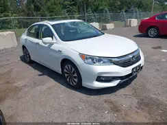 JHMCR6F57HC018724 2017 HONDA ACCORD