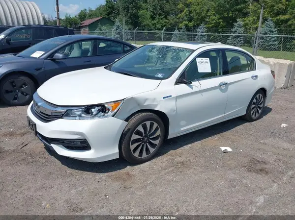 JHMCR6F57HC018724 2017 HONDA ACCORD - Image 2