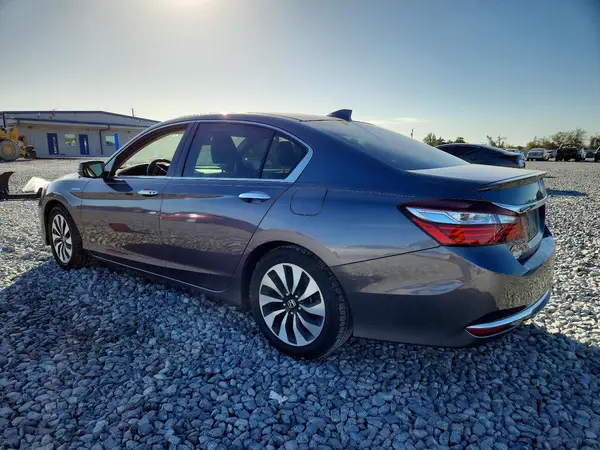 JHMCR6F57HC023289 2017 HONDA ACCORD - Image 2