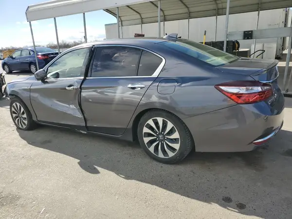 JHMCR6F57HC027388 2017 HONDA ACCORD - Image 2